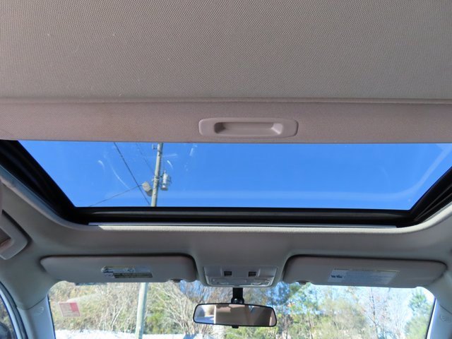 Used 2013 Toyota RAV4 XLE image 6