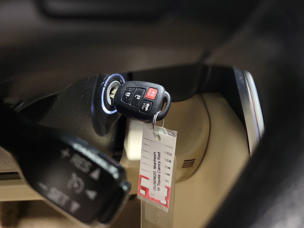 Used 2016 Toyota Camry LE image 15