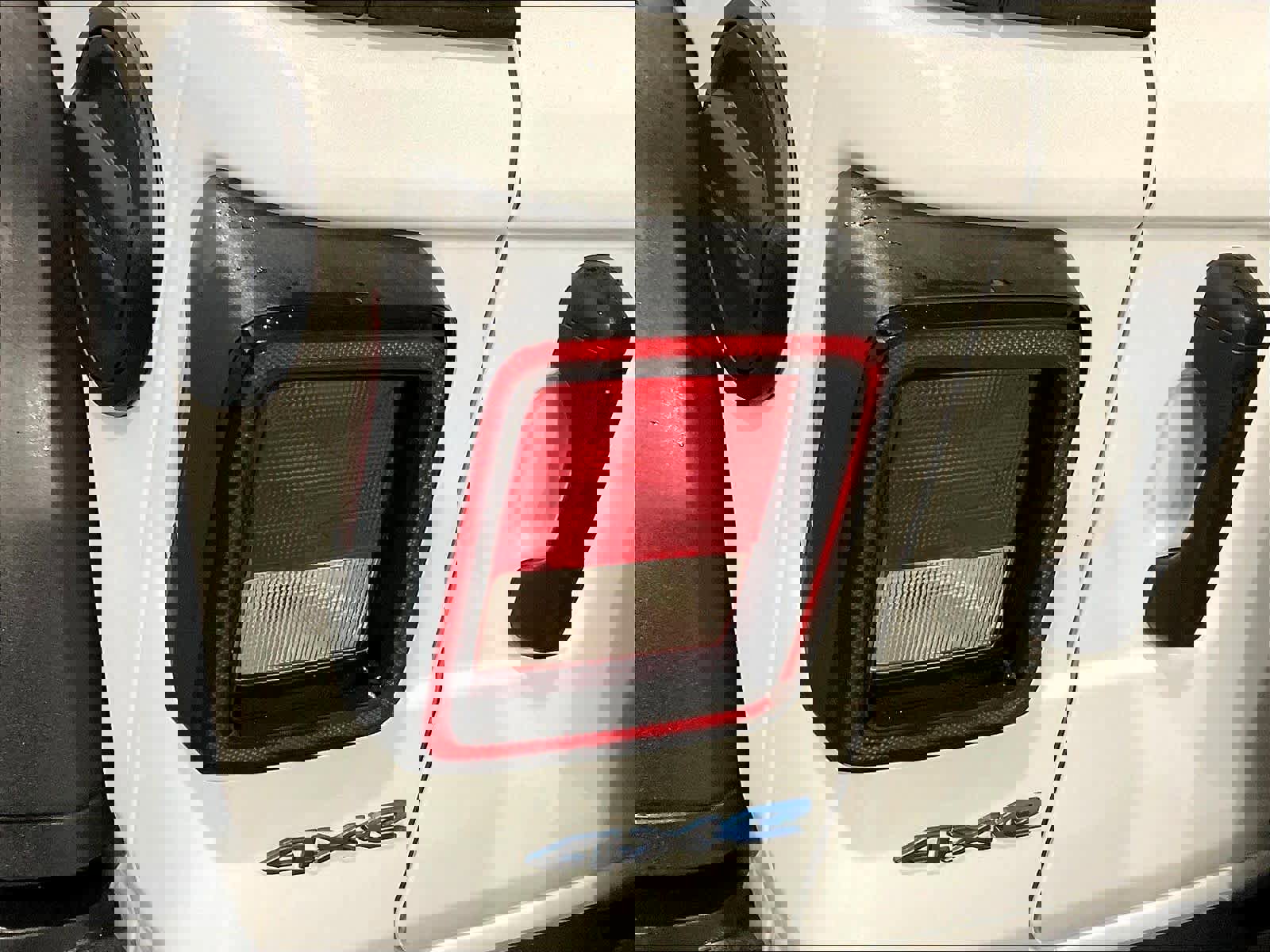 Used 2024 Jeep Wrangler Willys image 33