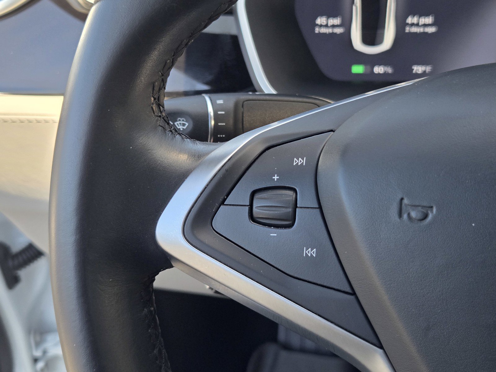 Used 2015 Tesla Model S AWD image 23