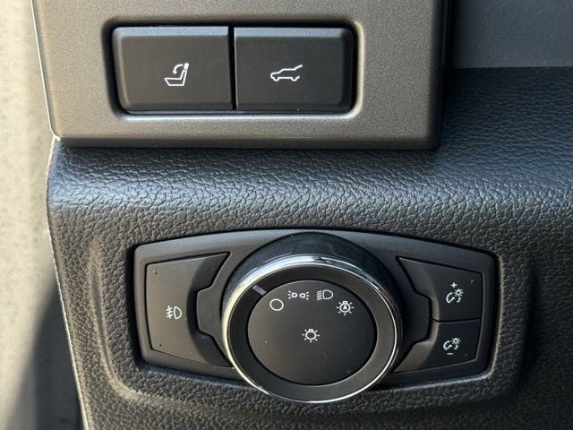 Used 2021 Ford Expedition XLT RWD image 24