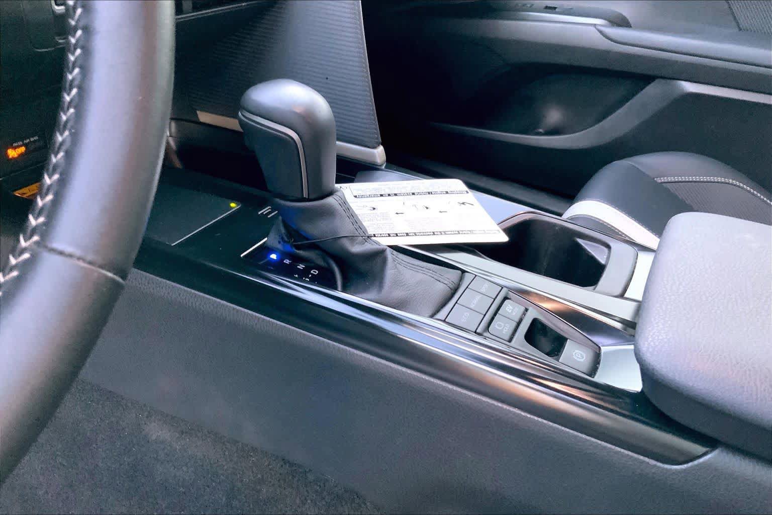 Used 2025 Toyota Camry SE FWD image 16