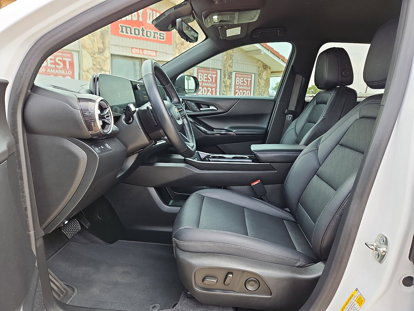 Used 2025 Chevrolet Equinox LT w/ Convenience Package II FWD image 10