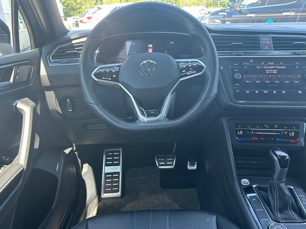 Used 2023 Volkswagen Tiguan SE R-Line AWD/4WD image 19