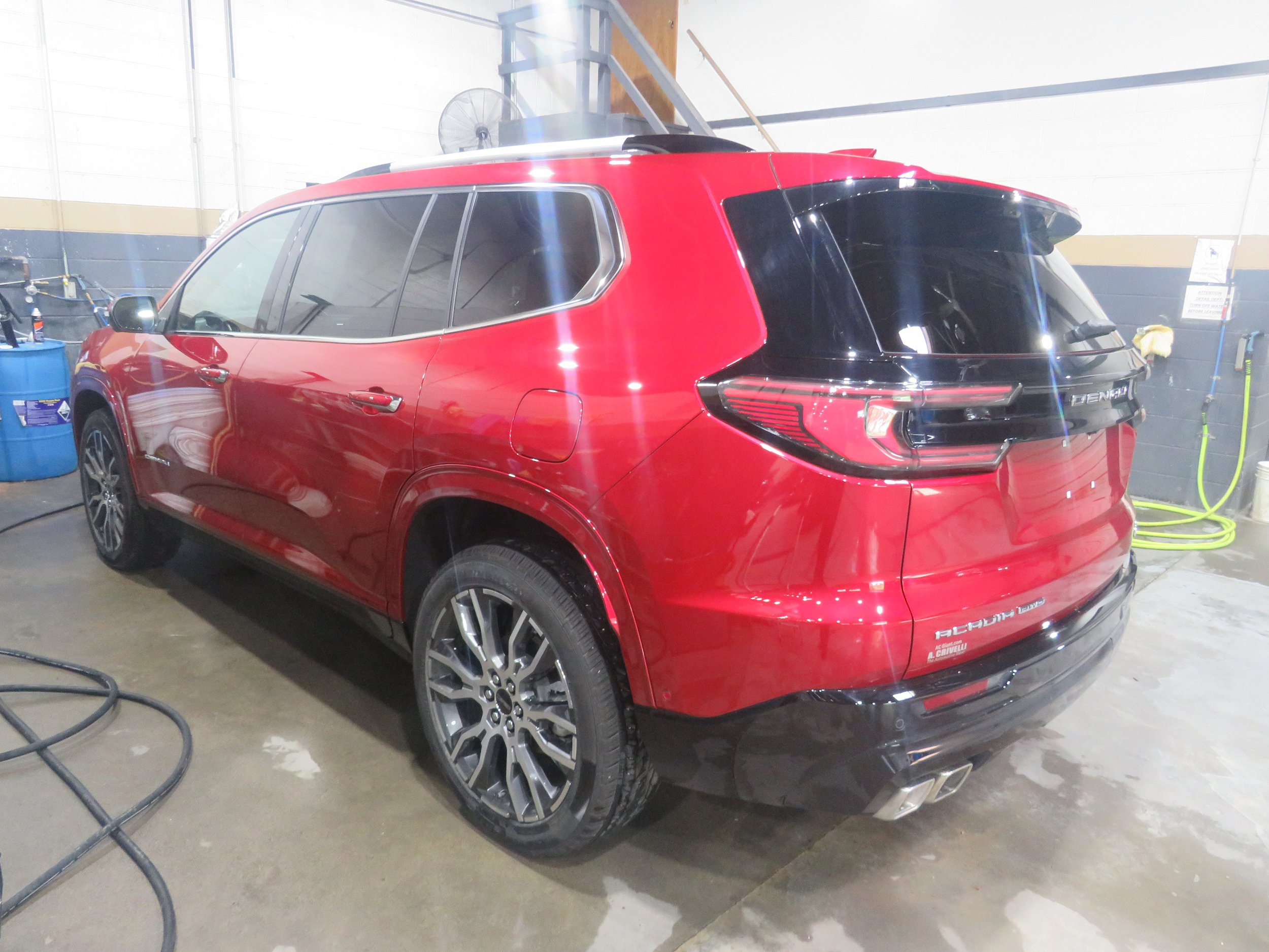 Used 2026 GMC Acadia Denali Ultimate AWD/4WD image 4