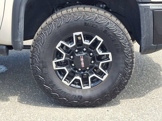 Used 2026 GMC Sierra 2500 AT4X AWD/4WD image 29