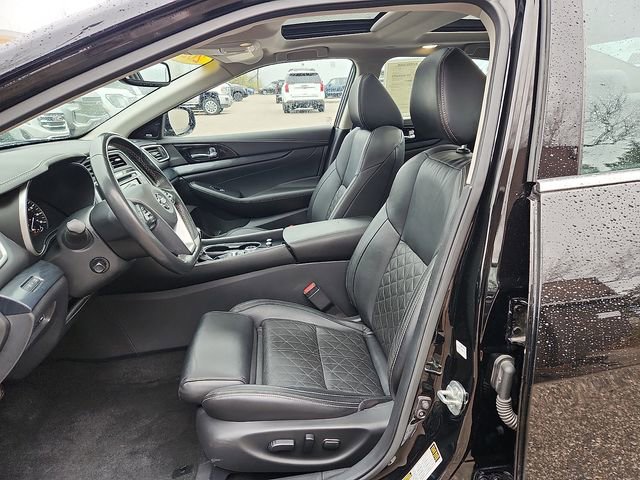 Used 2022 Nissan Maxima Platinum w/ Sport Mat Group FWD image 13