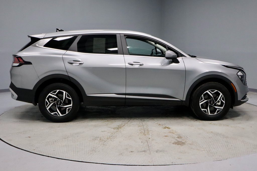 Used 2023 Kia Sportage LX image 12