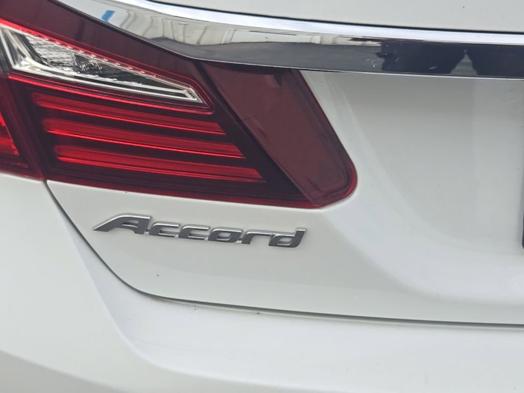 Used 2017 Honda Accord Sport Special Edition image 7