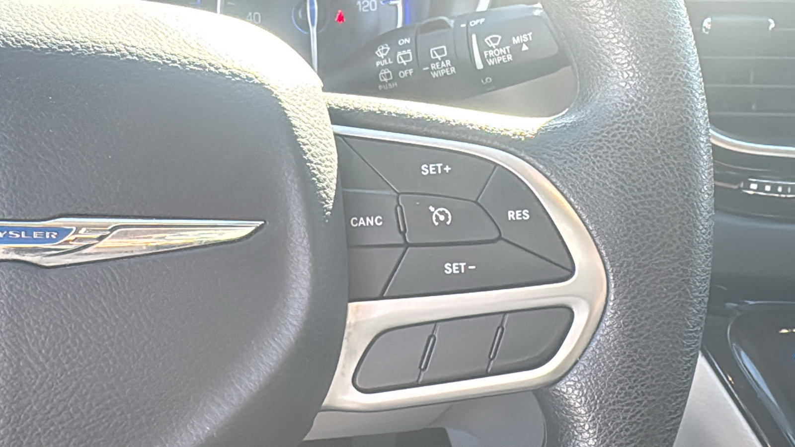 Certified 2020 Chrysler Pacifica Touring w/ Tire & Wheel Group image 19