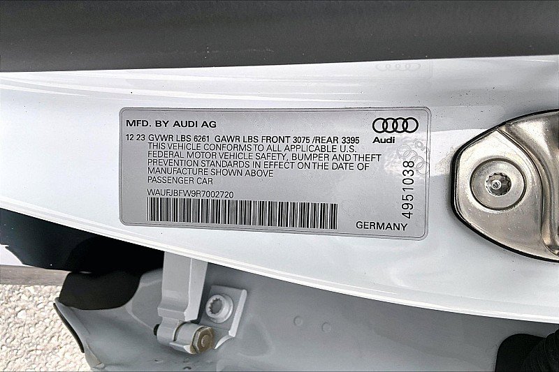 Used 2024 Audi e-tron GT Premium Plus image 31