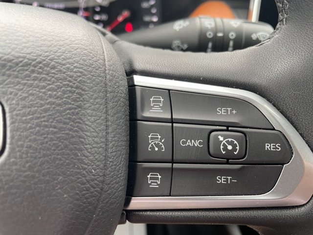Used 2024 Jeep Compass Limited image 30