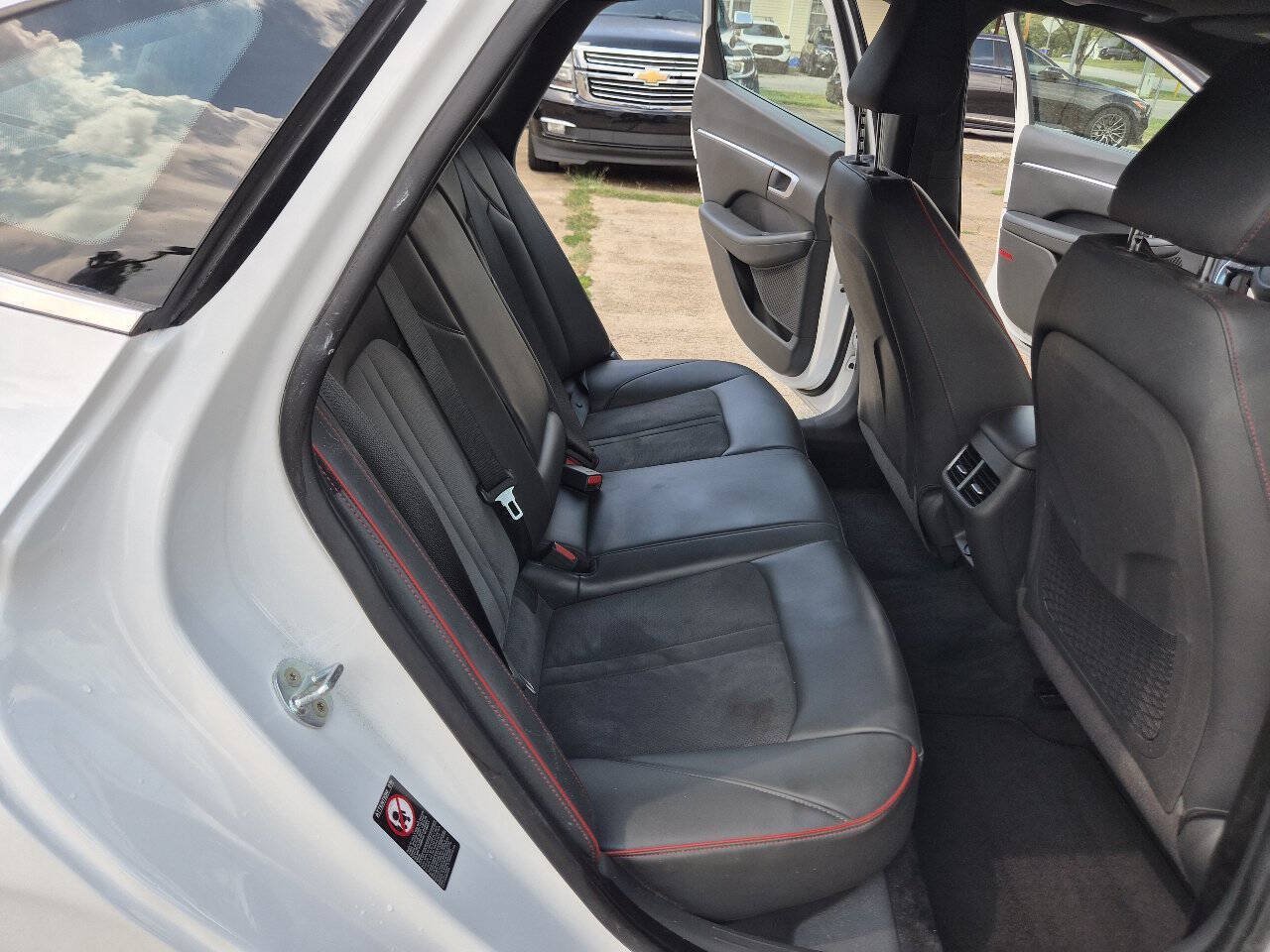 Used 2022 Hyundai Sonata SEL Plus w/ Preferred Accessory Package FWD image 6