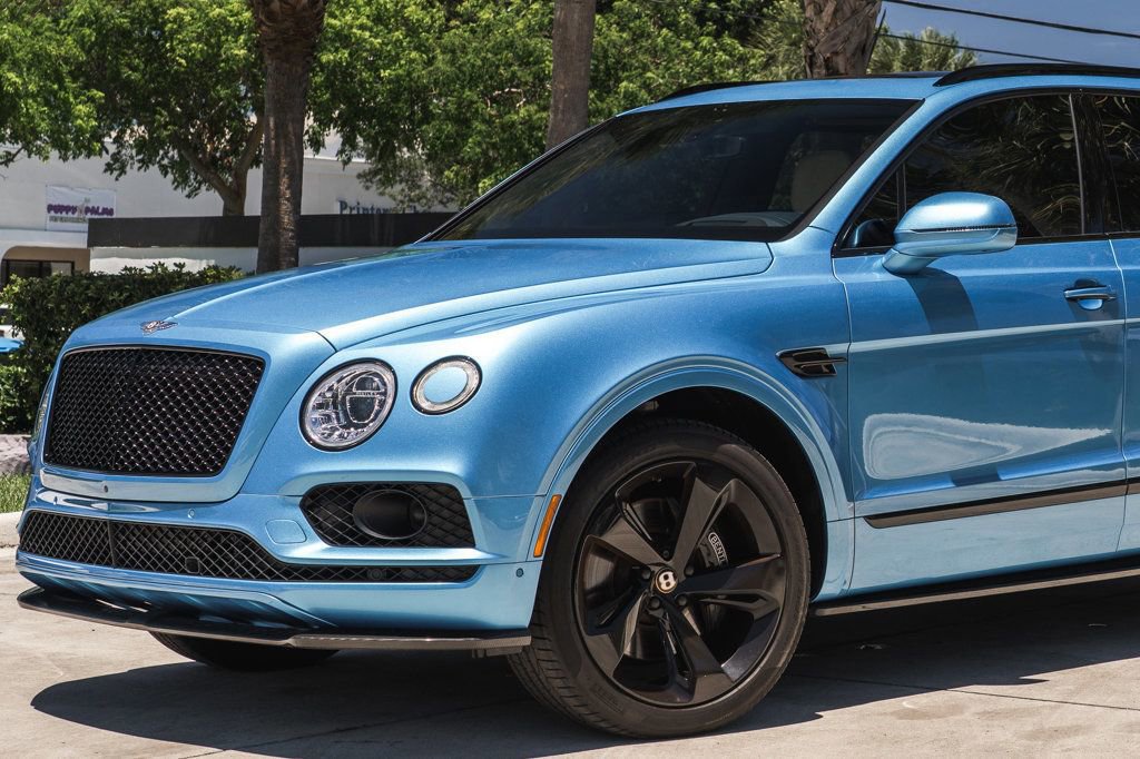 Used 2020 Bentley Bentayga image 2