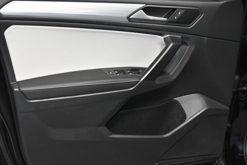 Used 2024 Volkswagen Tiguan S image 4