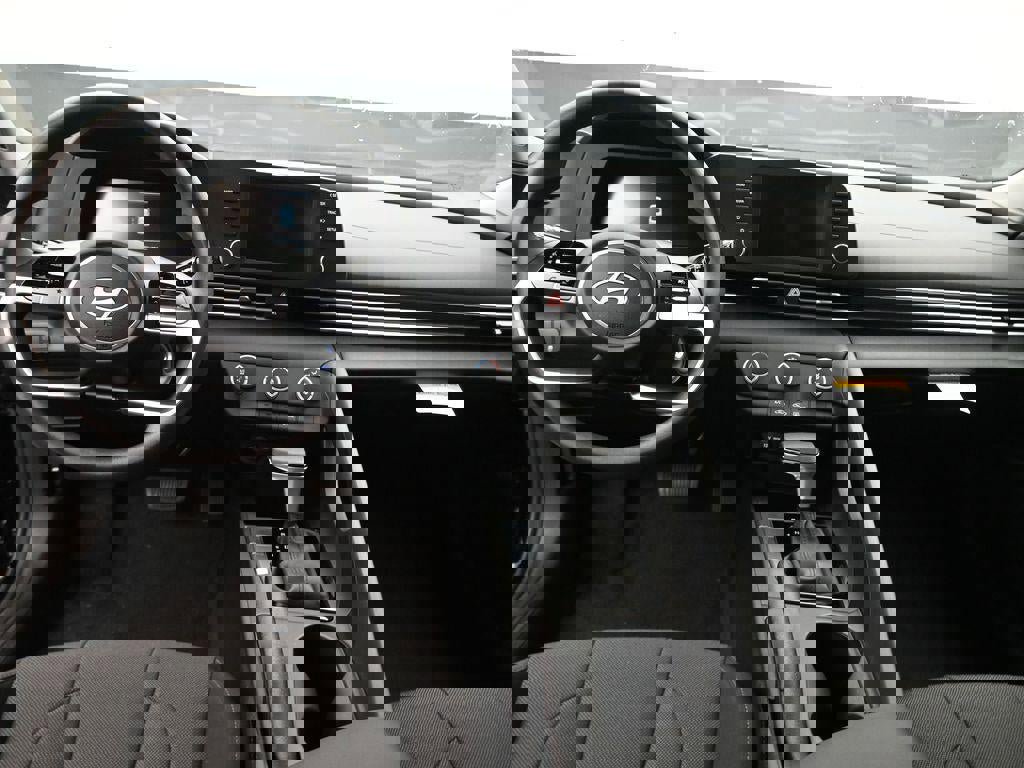 New 2026 Hyundai Elantra SE image 10