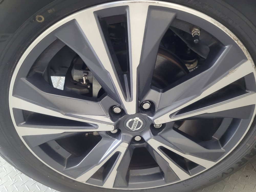 Used 2017 Nissan Pathfinder Platinum FWD image 31