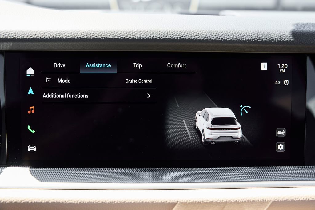 Used 2025 Porsche Cayenne image 70