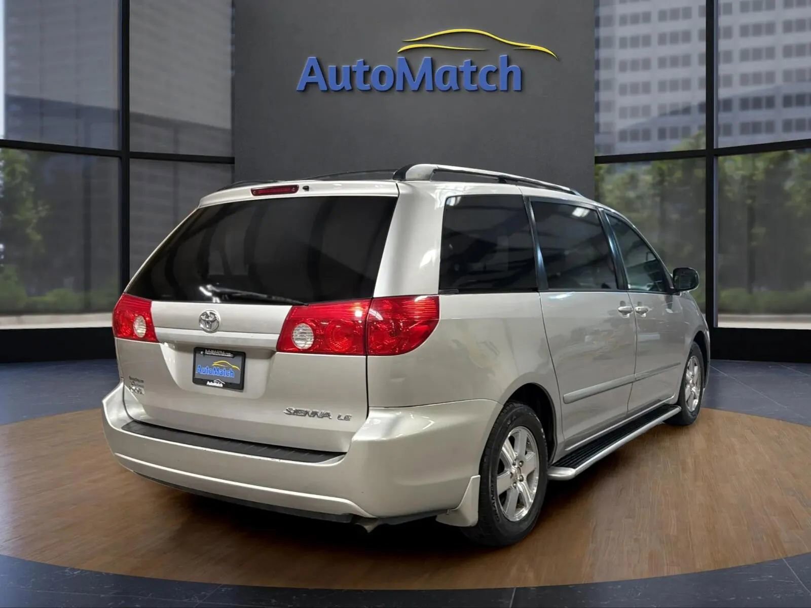 Used 2009 Toyota Sienna CE FWD image 10