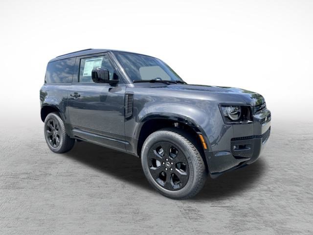 New 2025 Land Rover Defender 90 X-Dynamic SE image 3