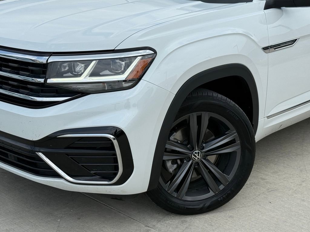 Used 2022 Volkswagen Atlas Cross Sport SEL R-Line AWD/4WD image 3