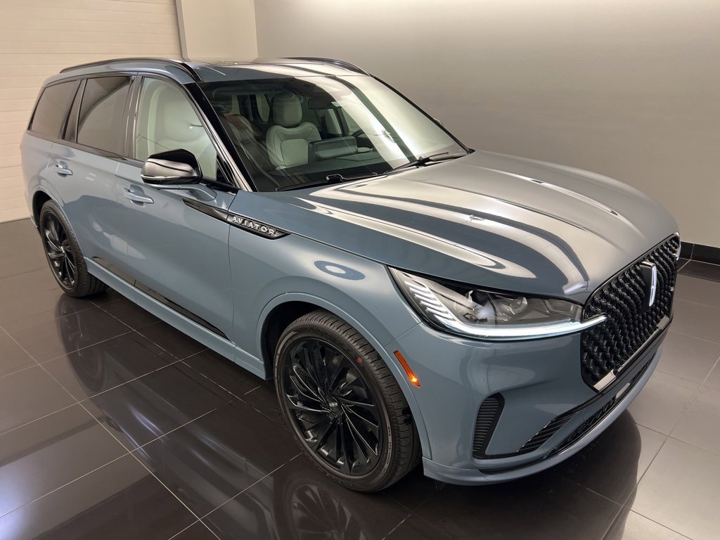 Used 2025 Lincoln Aviator Reserve w/ Equipment Group 201A image 1