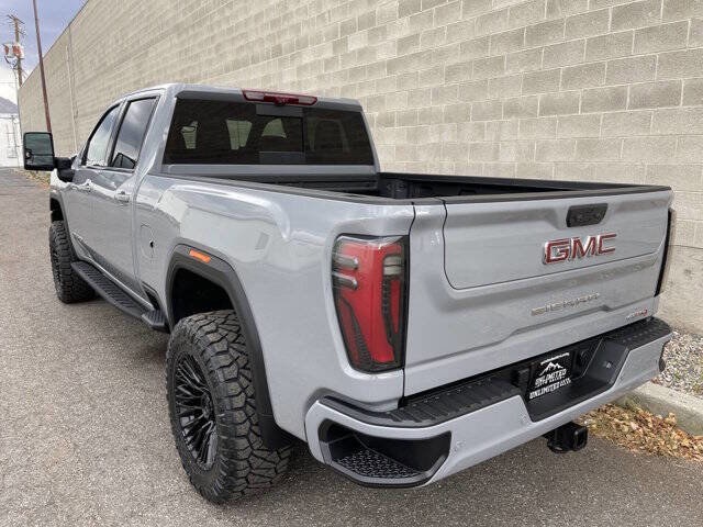 Used 2024 GMC Sierra 2500 AT4 w/ AT4 Premium Plus Package image 6