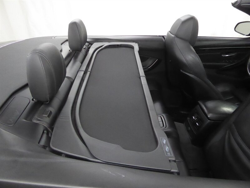 Used 2015 BMW M4 Convertible RWD image 38