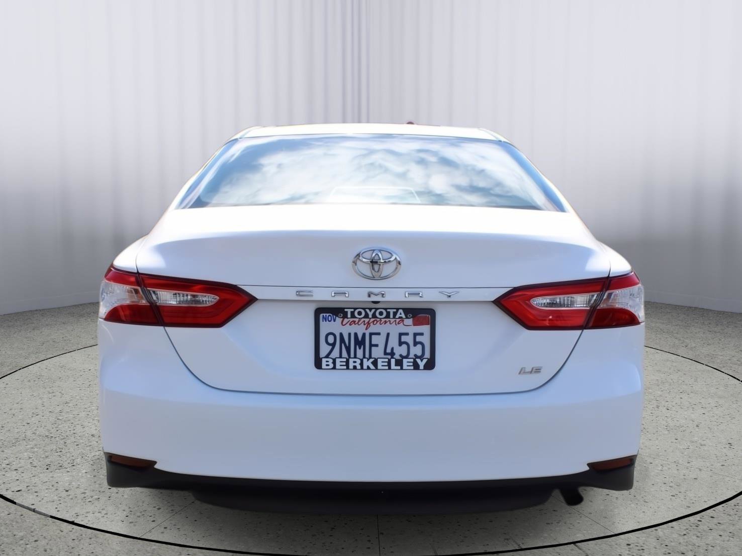 Used 2018 Toyota Camry LE FWD image 7