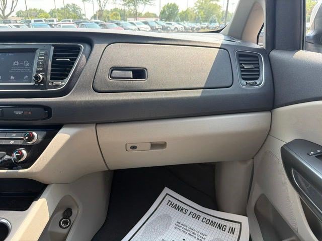 Used 2021 Kia Sedona EX FWD image 22