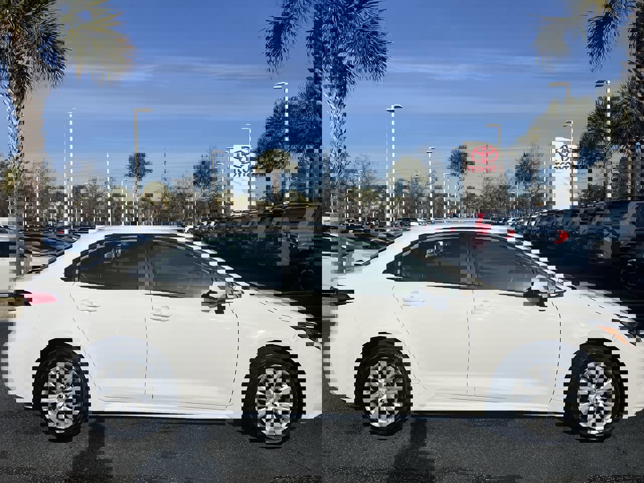 Used 2024 Toyota Corolla LE image 11