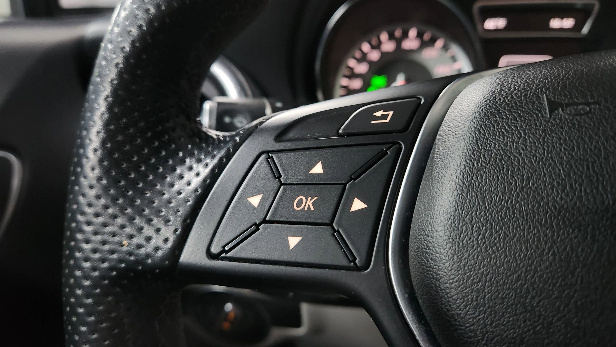 Used 2014 Mercedes-Benz CLA 250 4MATIC image 26