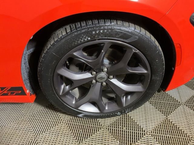 Used 2017 Dodge Charger R/T w/ Premium Group RWD image 11