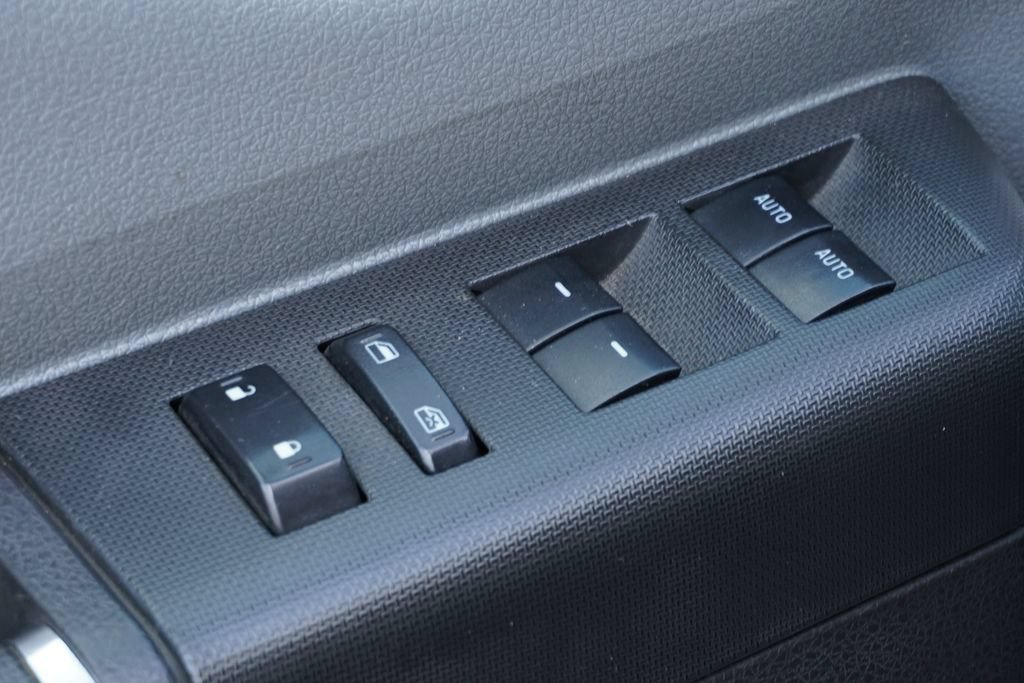 Used 2015 Ford F650 2WD Crew Cab Super Duty image 22