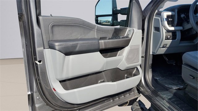 New 2026 Ford F250 4x4 Crew Cab Super Duty image 15