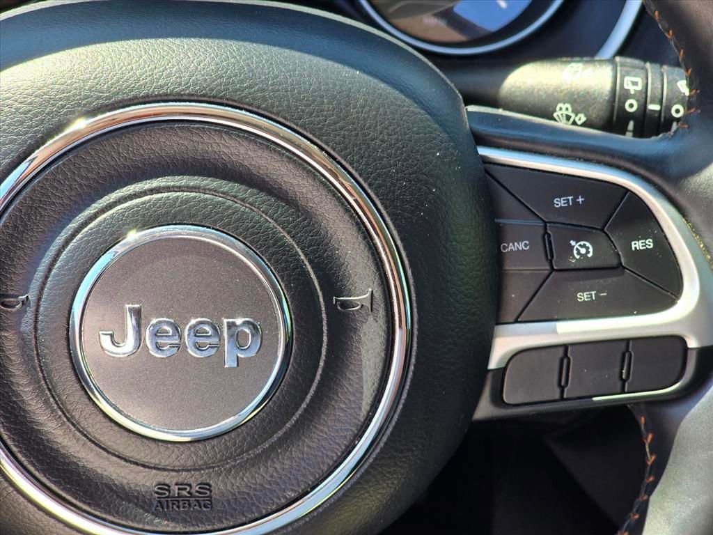 Used 2018 Jeep Compass Limited w/ Navigation Group AWD/4WD image 16