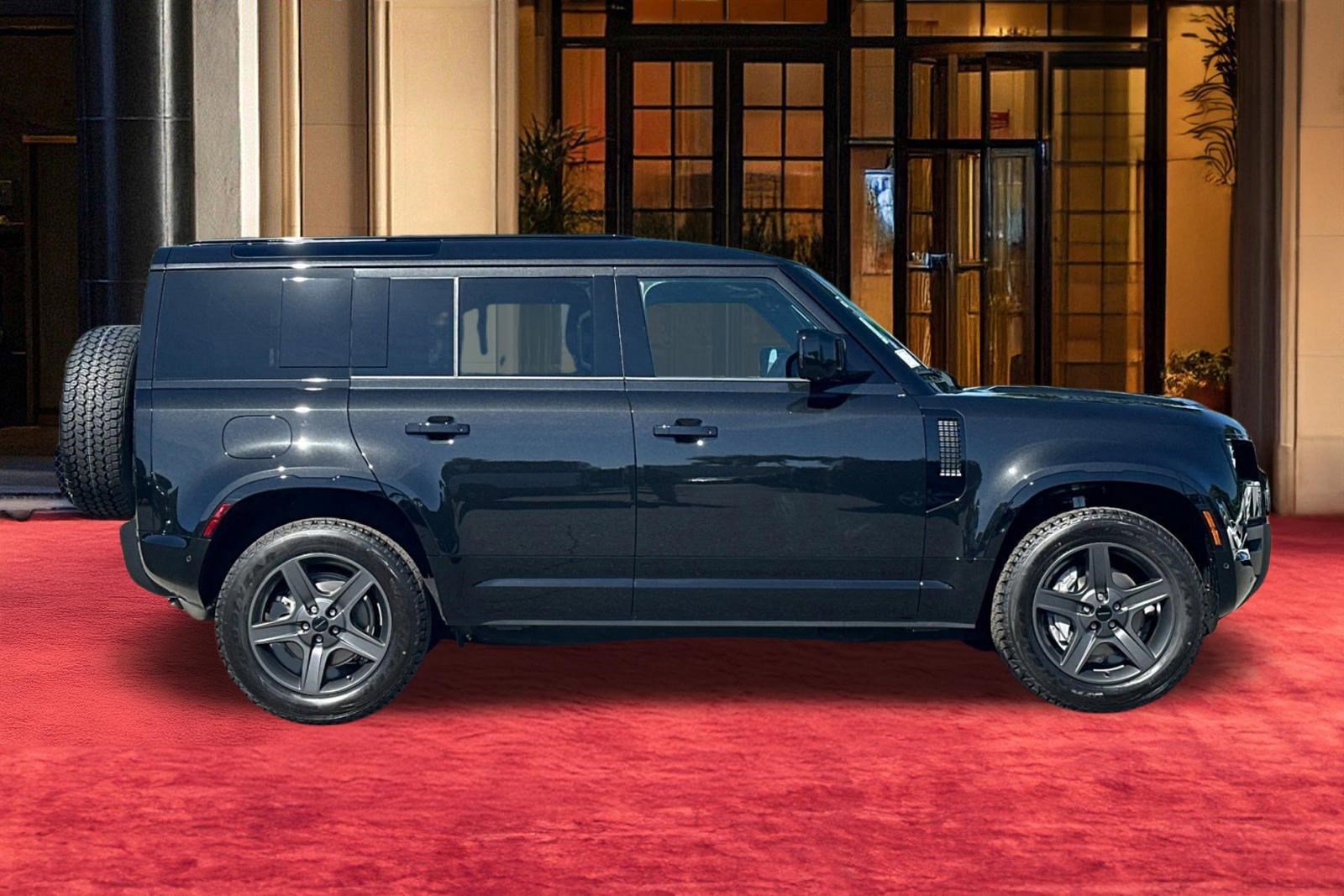 New 2026 Land Rover Defender 110 X-Dynamic SE AWD/4WD image 8