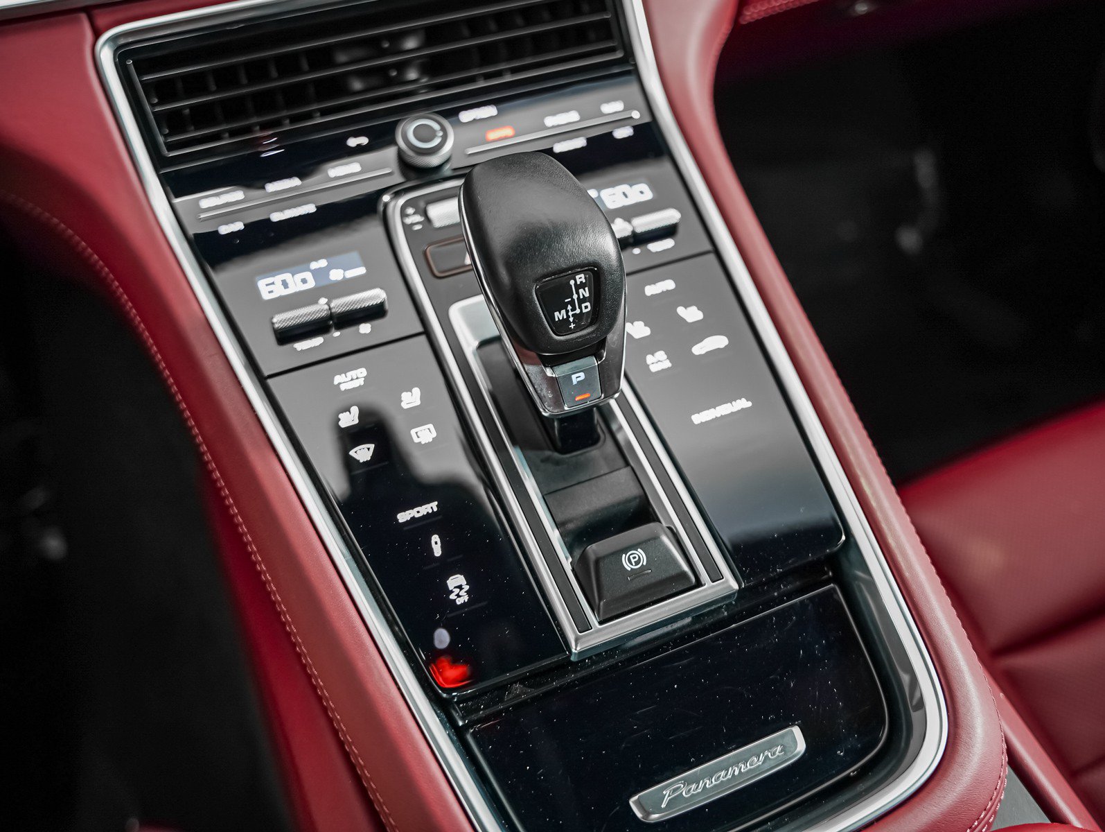 Certified 2023 Porsche Panamera 4 Platinum Edition AWD/4WD image 21