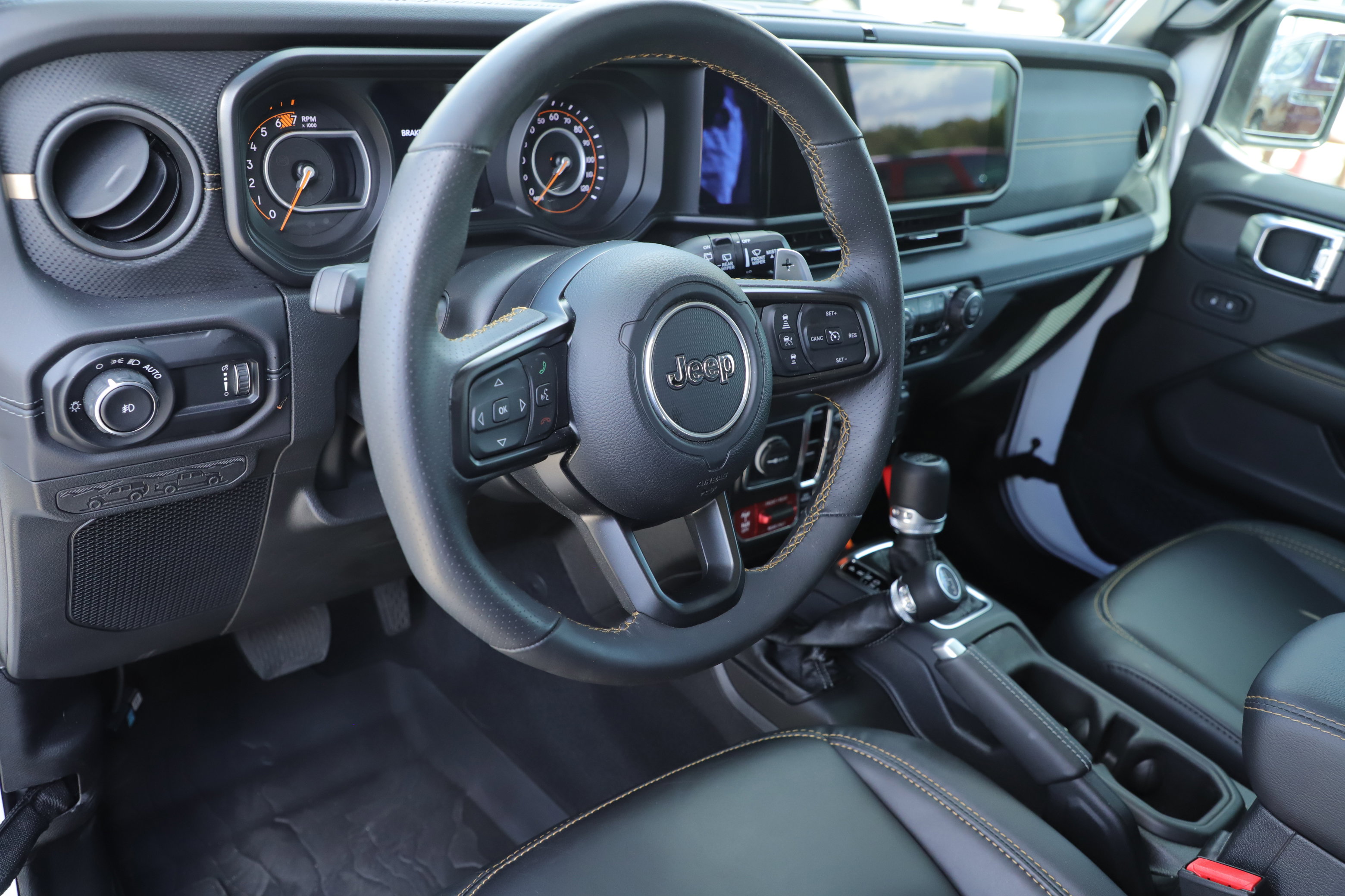 Used 2025 Jeep Wrangler Unlimited Rubicon 392 image 10