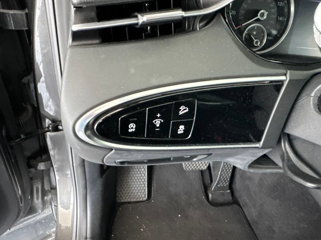 Used 2025 Genesis GV70 2.5T AWD/4WD image 27