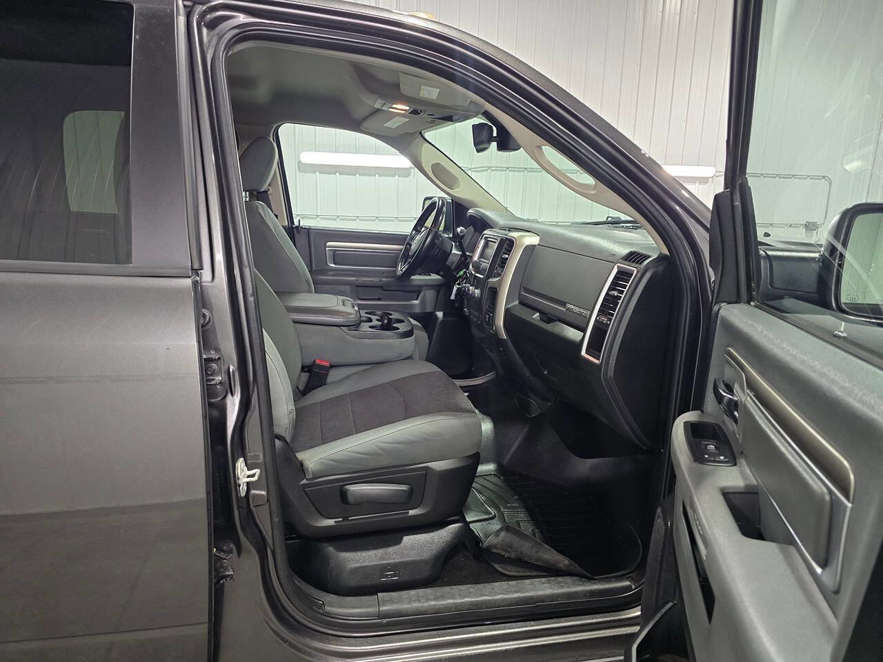 Used 2016 RAM 2500 Big Horn AWD/4WD image 9