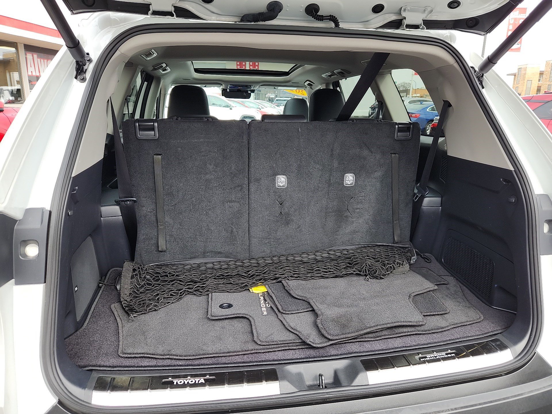 Certified 2024 Toyota Grand Highlander Limited image 31