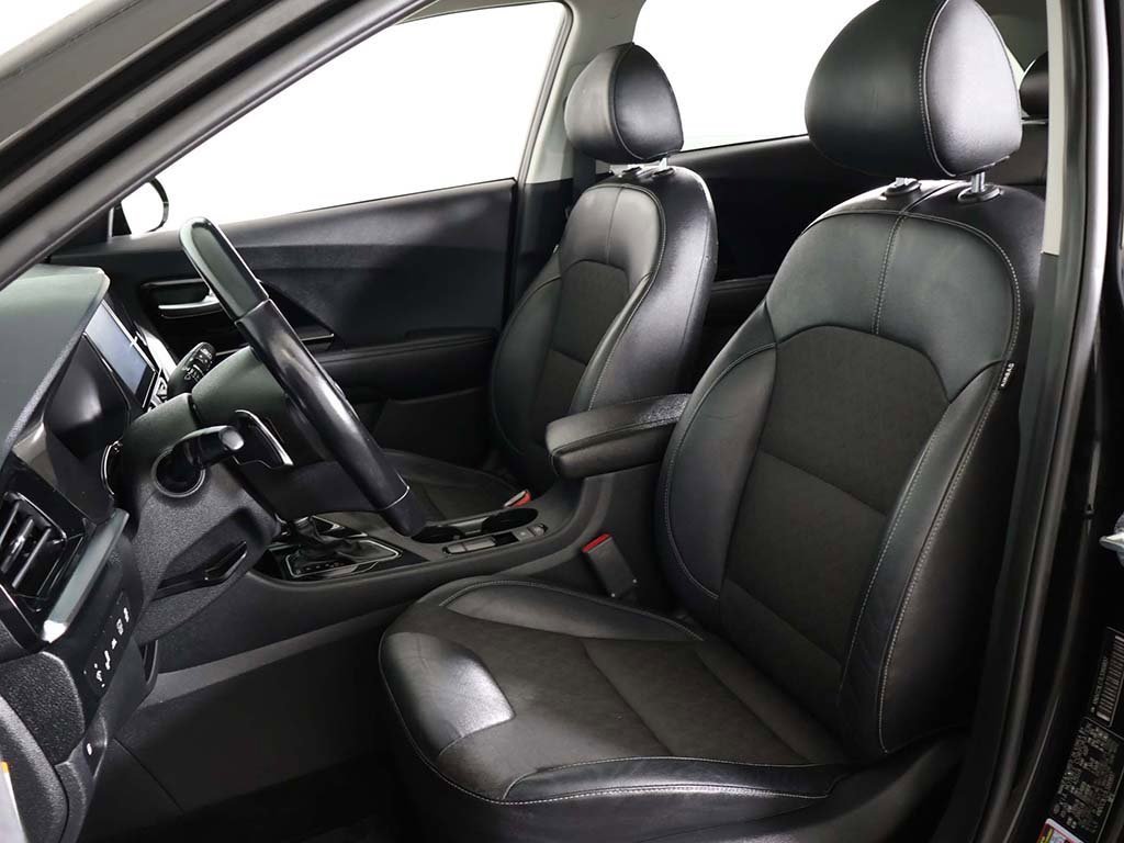 Used 2020 Kia Niro Touring image 30
