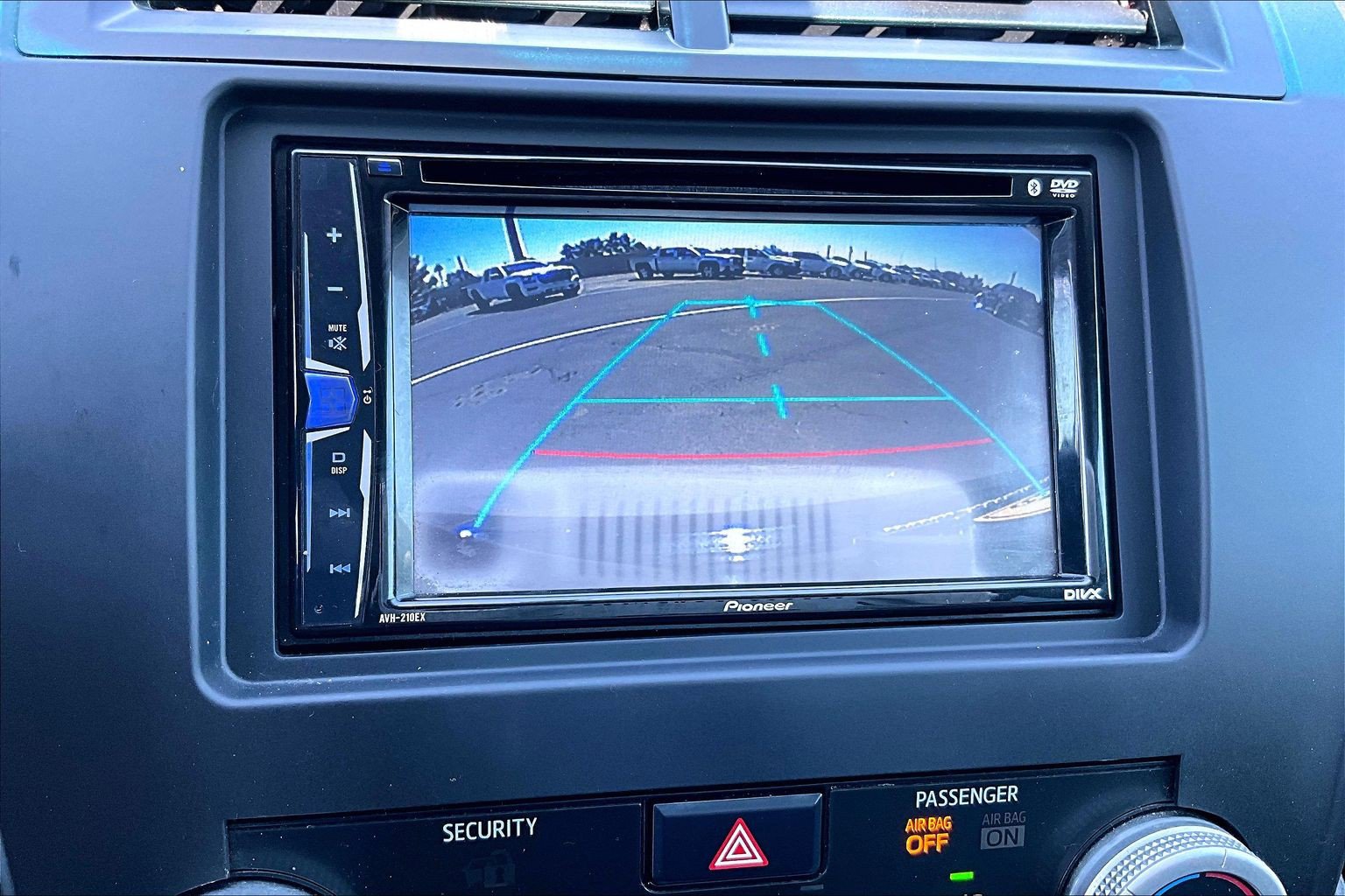 Used 2014 Toyota Camry SE FWD image 14