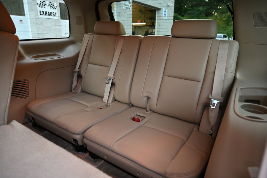 Used 2014 Cadillac Escalade Premium AWD/4WD image 19