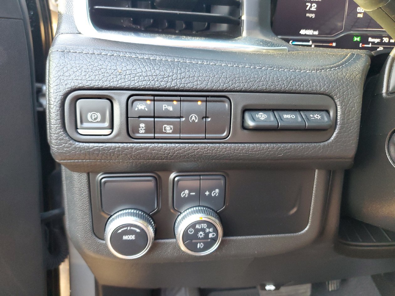Used 2023 GMC Yukon XL Denali RWD image 28