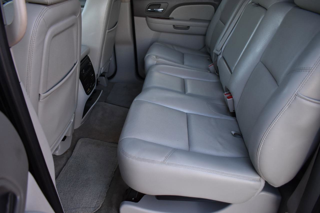 Used 2009 Chevrolet Avalanche LTZ image 24