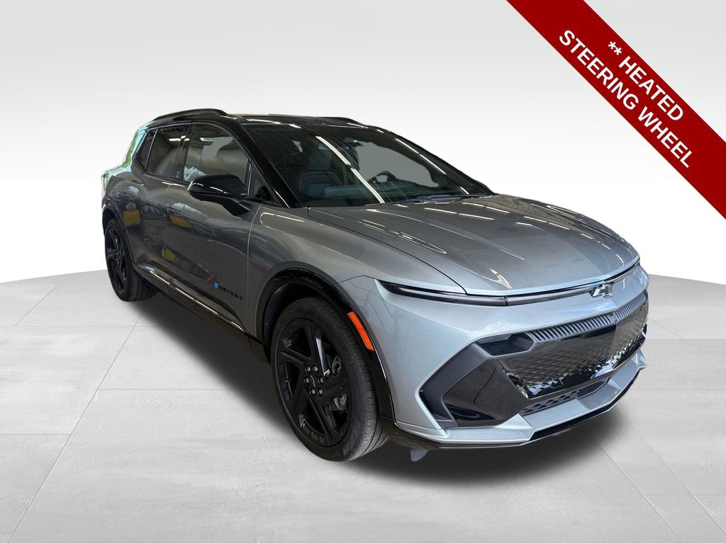 Used 2024 Chevrolet Equinox EV RS w/ LPO, Trailering Package FWD image 9