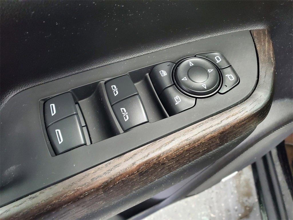 Used 2023 GMC Acadia Denali w/ Black Diamond Edition image 11