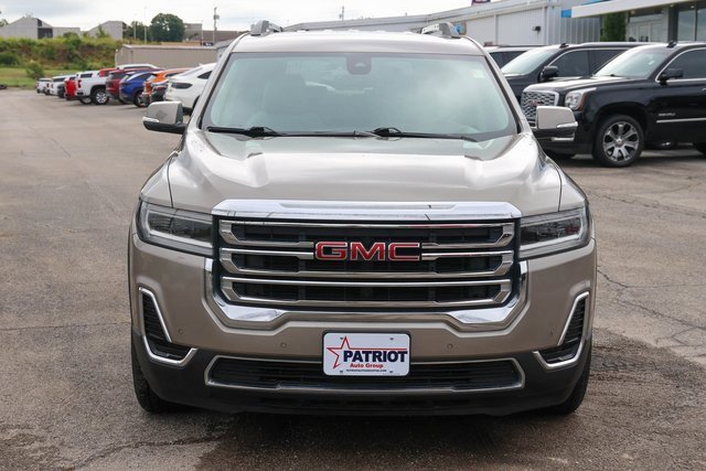Used 2023 GMC Acadia SLE w/ Driver Convenience Package image 2